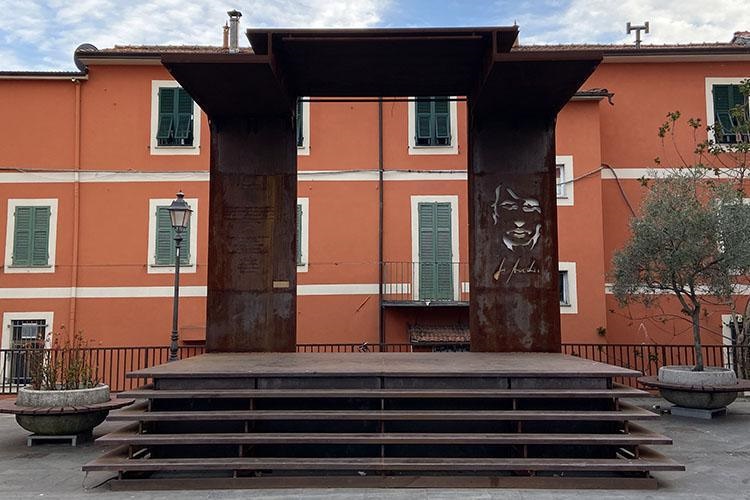 Piazza De Andrè