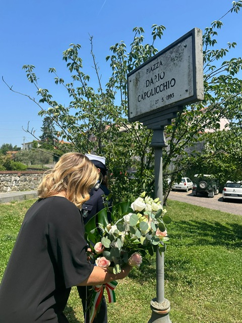 Anniversario Capolicchio il sindaco depone mazzo di fiori